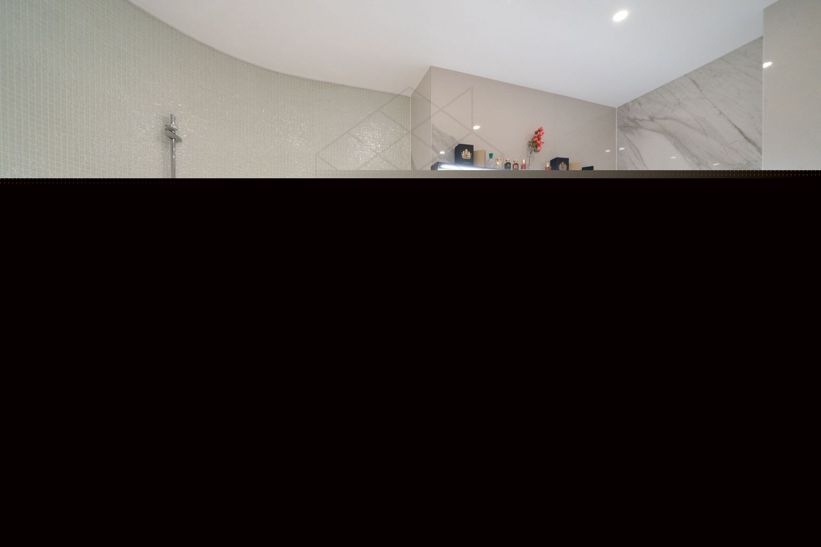 Reședință interbelică cu personalitate arhitecturală distinctă în zona Dorobanți