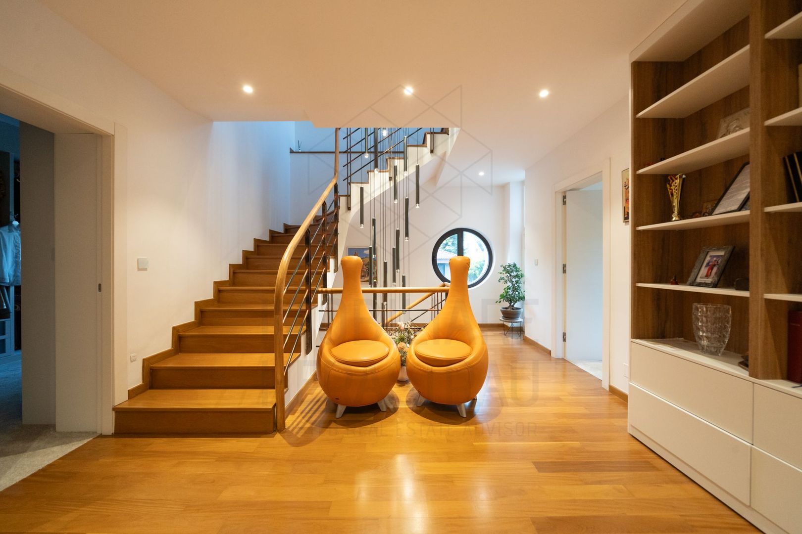 Reședință interbelică cu personalitate arhitecturală distinctă în zona Dorobanți