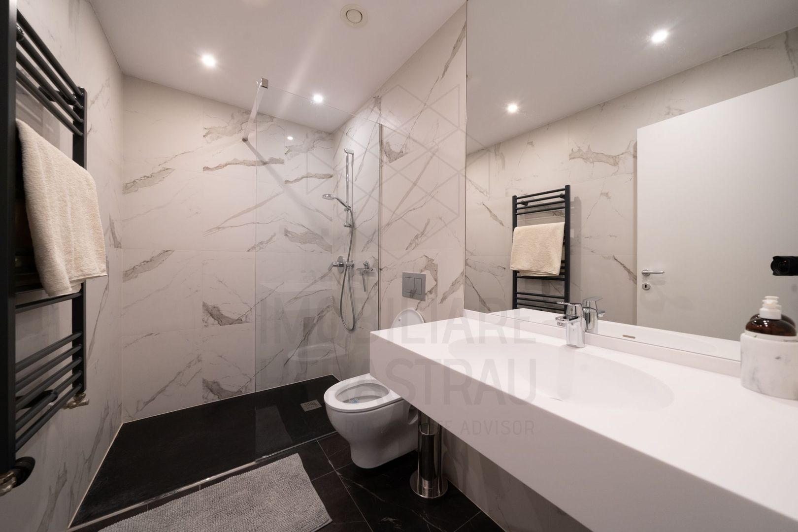 ONE Herastrau Towers | Luxury Homes | 3 locuri de parcare