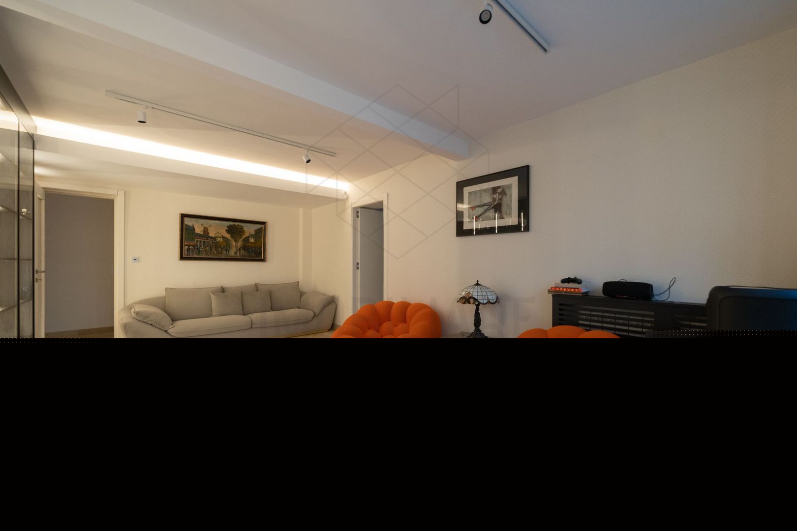 Reședință interbelică cu personalitate arhitecturală distinctă în zona Dorobanți