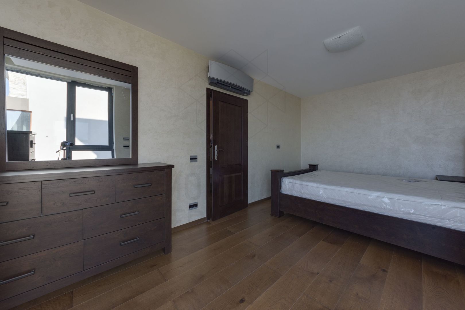 Casa Duplex | Voluntari