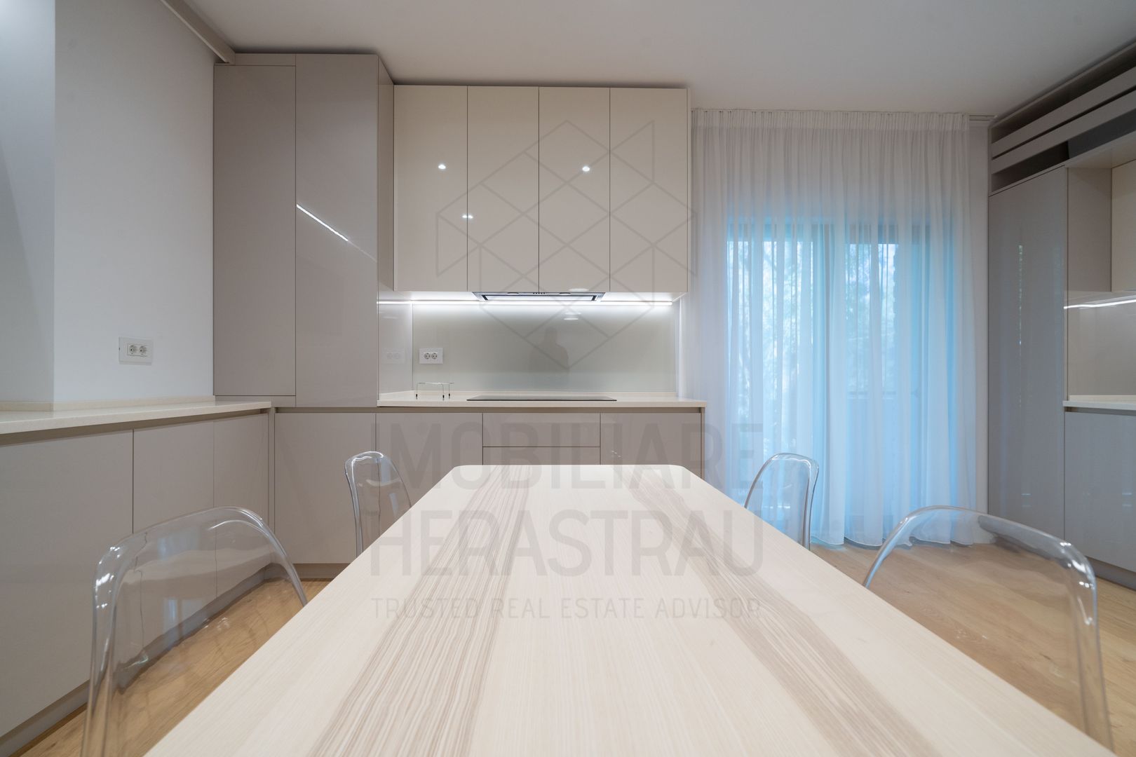 Apartment, Compozitorilor area