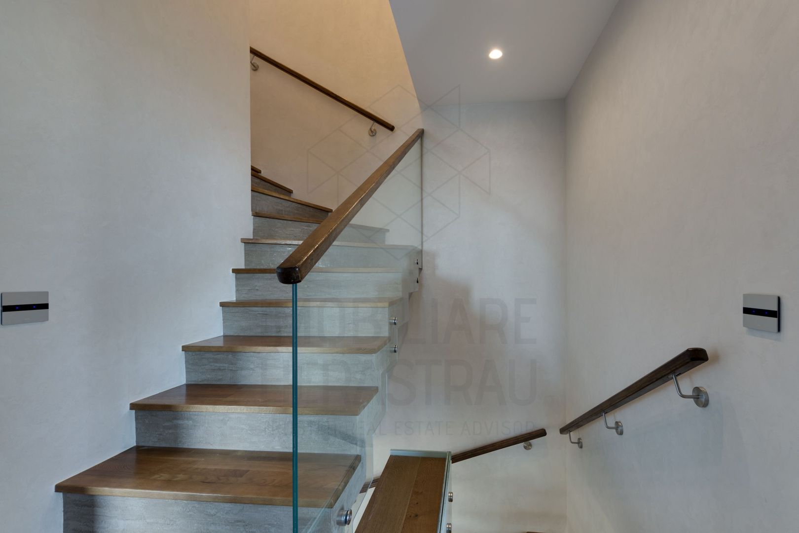 Casa Duplex | Voluntari