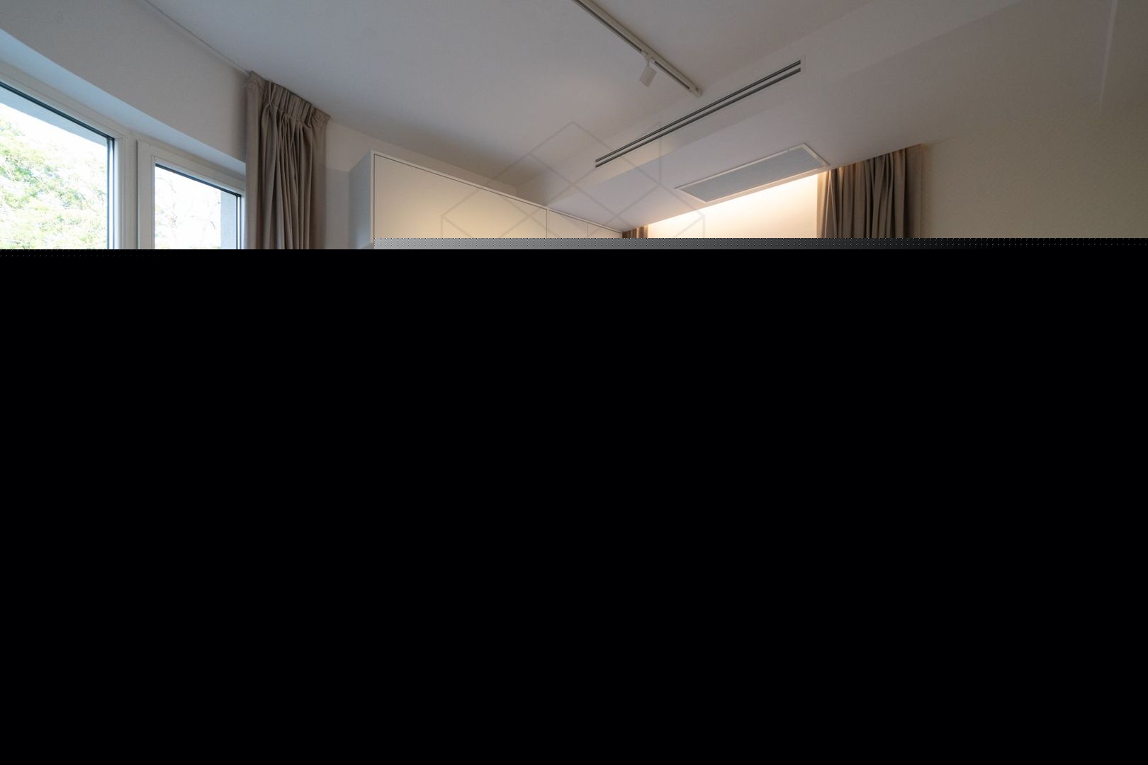 Reședință interbelică cu personalitate arhitecturală distinctă în zona Dorobanți